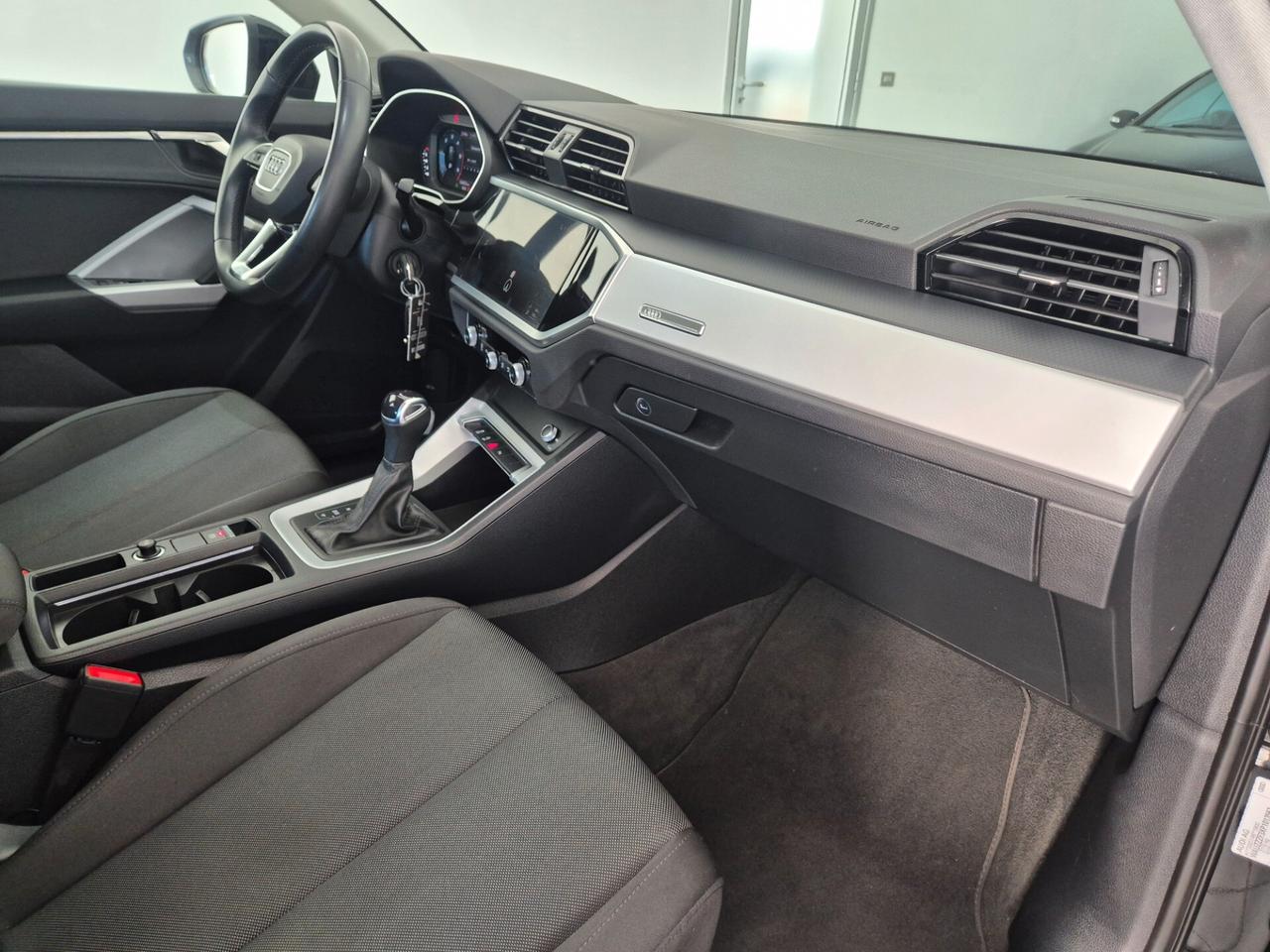 Audi Q3 35 2.0 TDI Business S-tronic