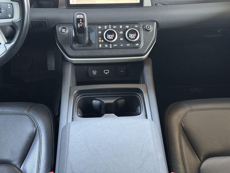 Land Rover Defender 110 3.0d i6 mhev SE awd 200CV AUTOCARRO 5 POSTI IVA ESPOSTA
