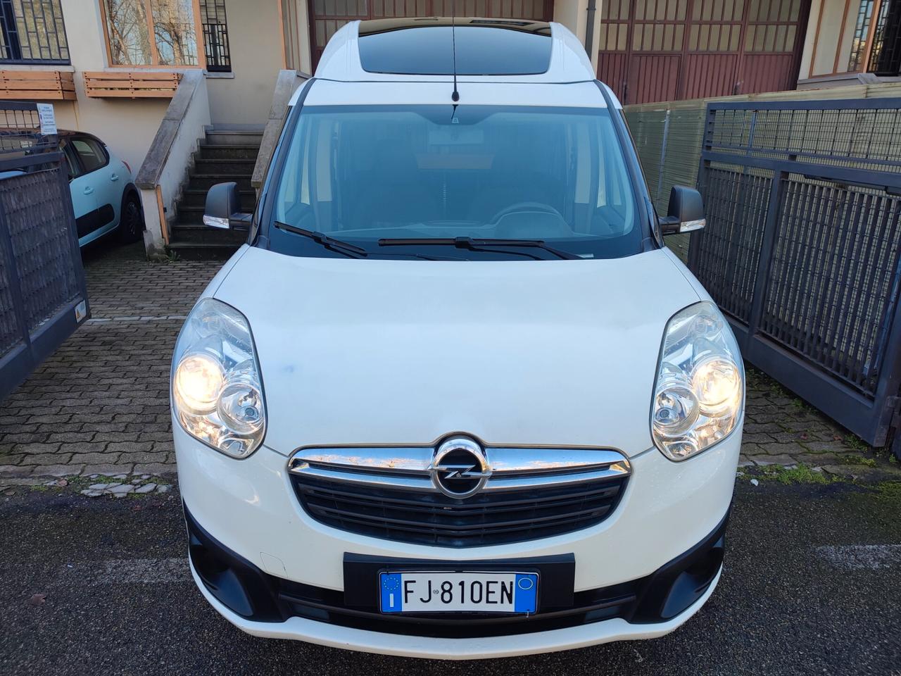 OPEL COMBO 1.4BENZINA 2017 EURO6B PEDANA DISABILI ELETTRICA