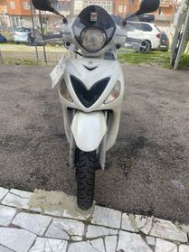 Suzuki SIXteen 150