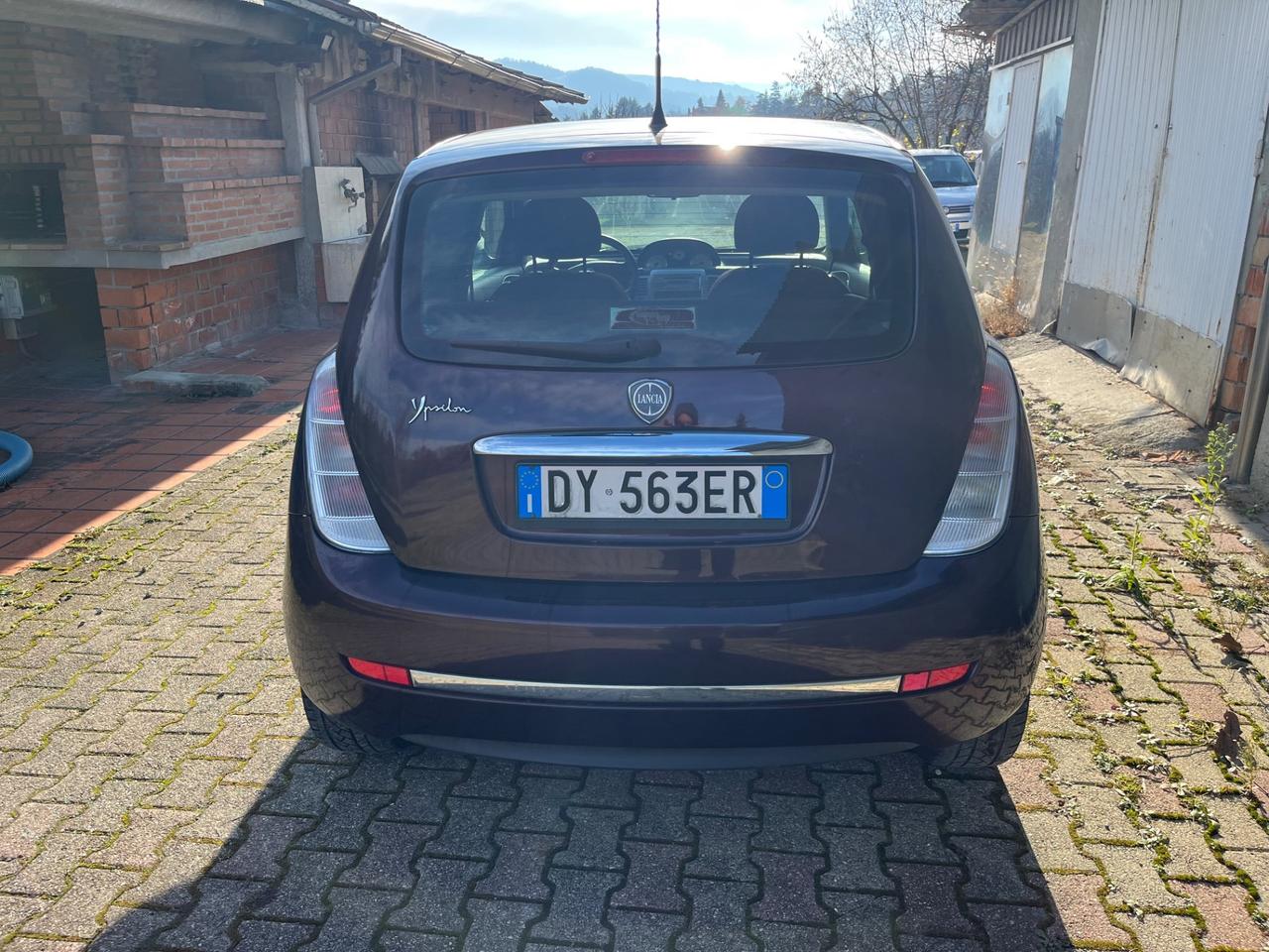 Lancia Ypsilon 1.4 Argento Ecochic GPL