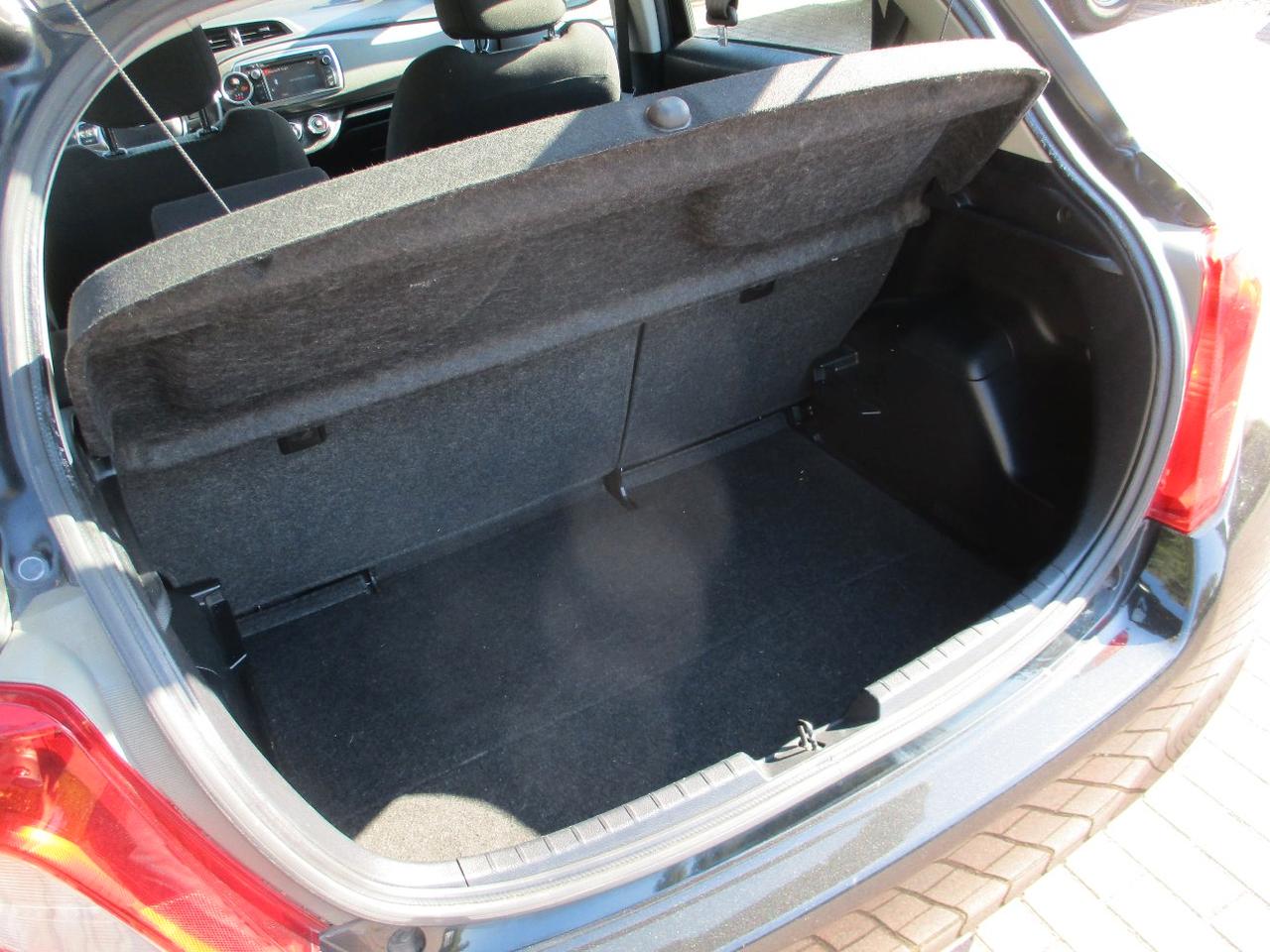 Toyota Yaris 5 Porte Yaris 5p 1.0 Active OK NEOPAT./Camera/Bluetooth