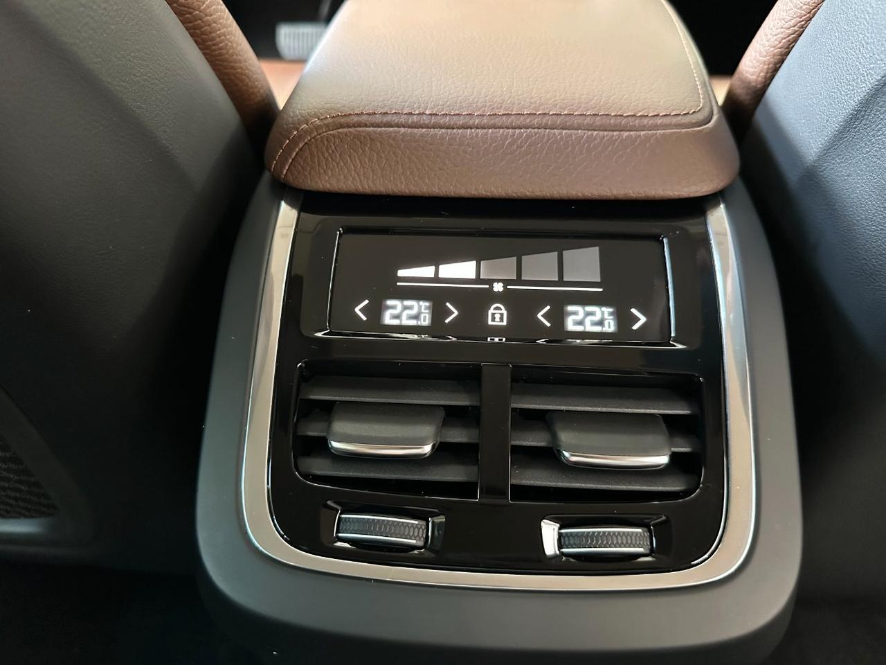 Volvo V60 2.0 d4 Inscription geartronic-19"-Carplay-Camera-Pelle
