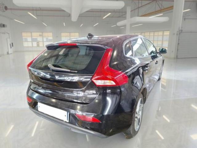 VOLVO V40 D2 Kinetic