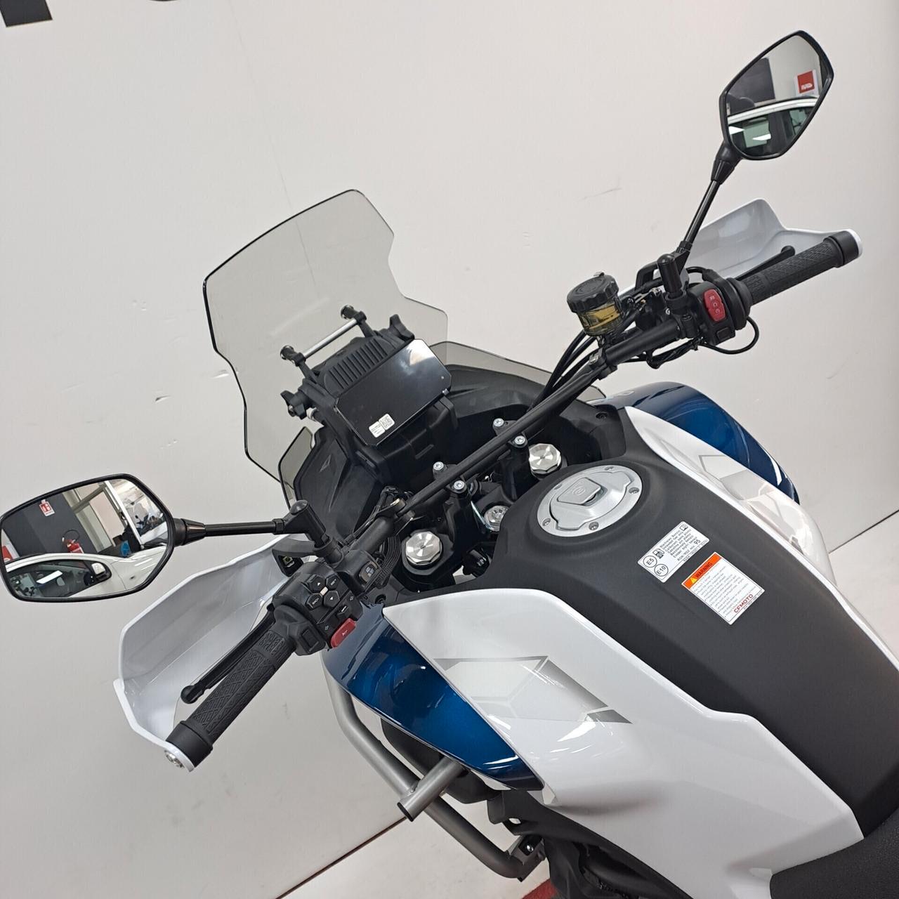 CFMOTO 700MT ADV KM0 DA 79 euro/MESE