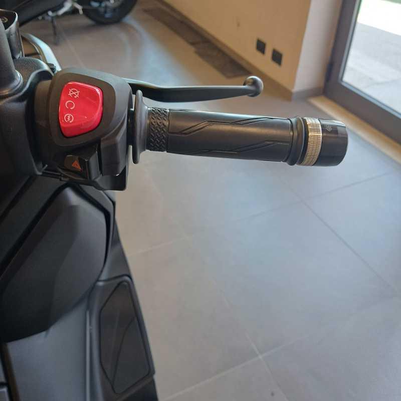 Yamaha X-Max 300 - 2026