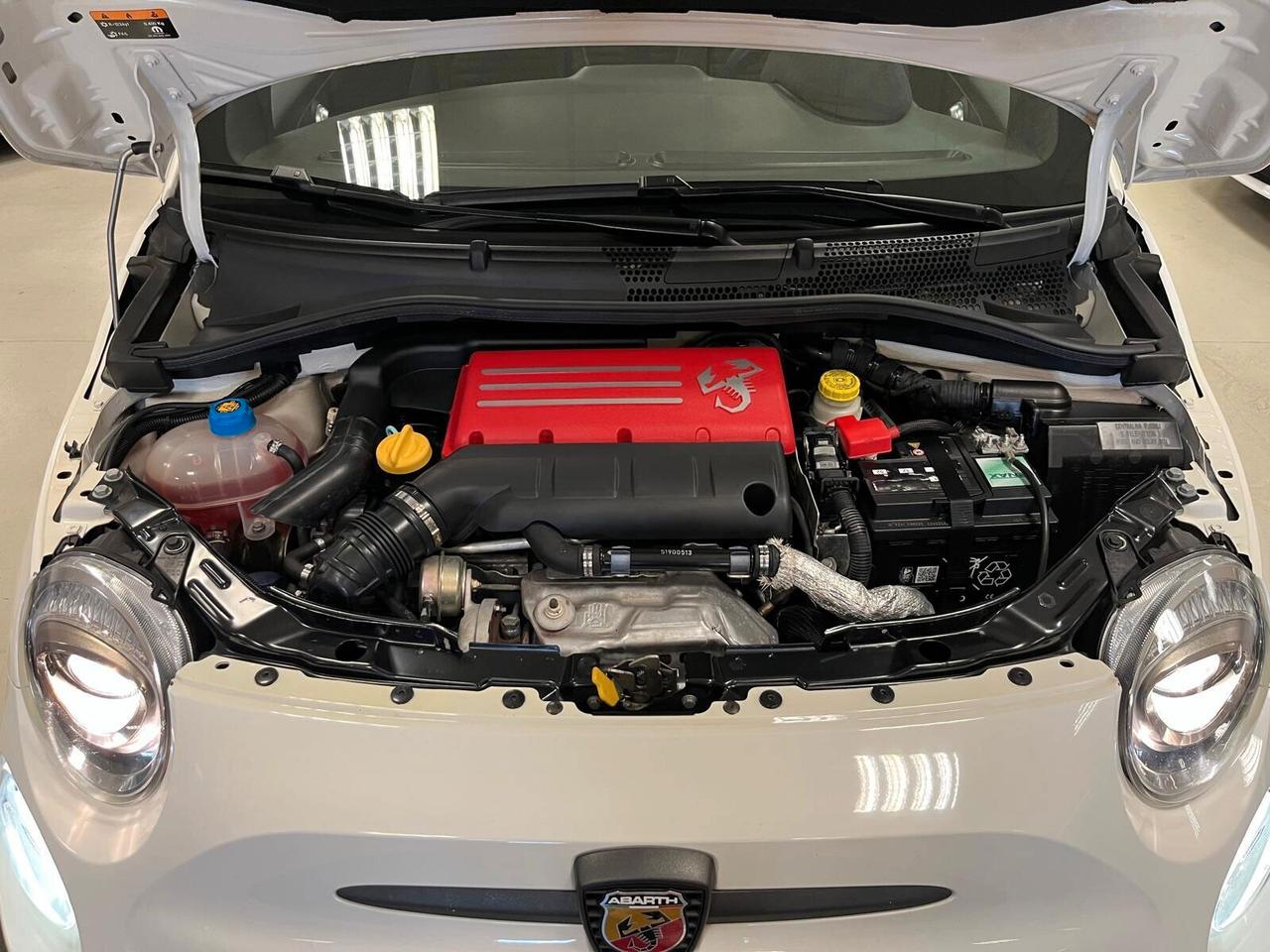 Abarth 595 C 1.4 Turbo T-Jet 180 CV Competizione MTA