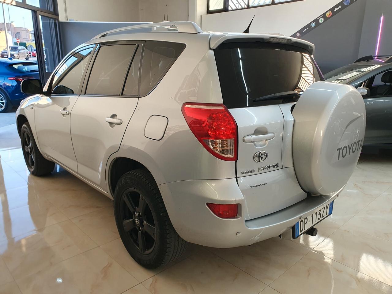 Toyota RAV4 2.2 D-4D 136cv Luxury 2008