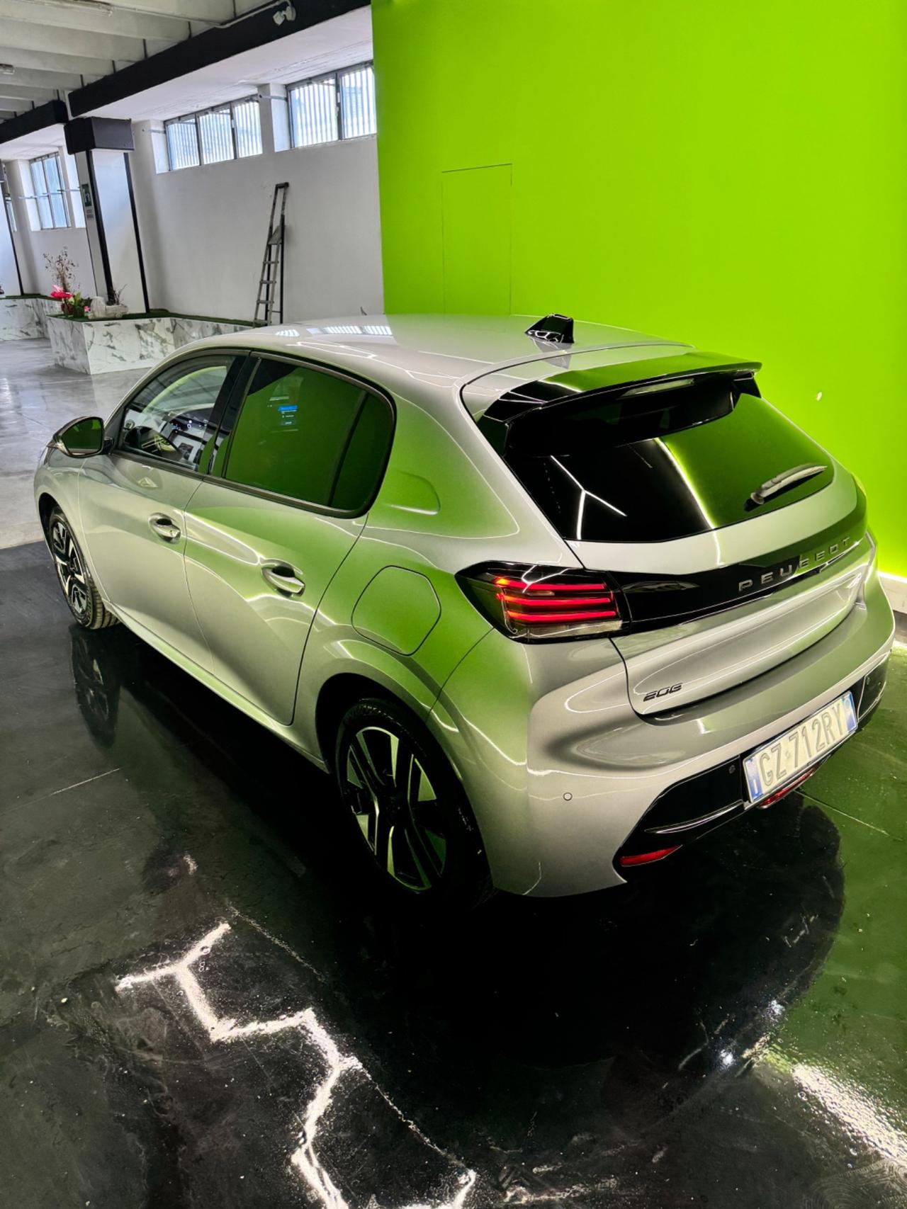 Peugeot 208 PureTech 100 Stop&Start 5 porte Allure