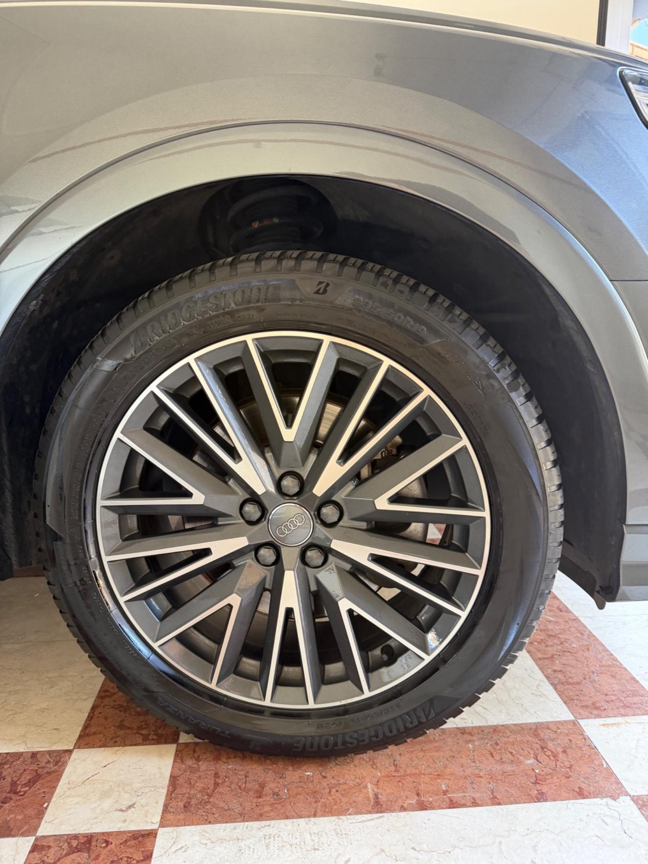 Audi Q3 40 TDI quattro S tronic line edition