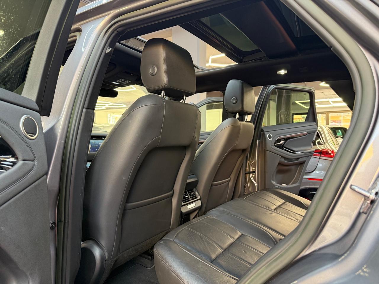Land Rover Range Evoque 2.0 hybrid R-Dynamic - FABIANOAUTO