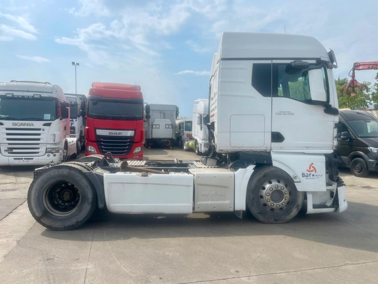 MAN TGX 18-480 EURO 6 *** VEICOLO SINISTRATO ***