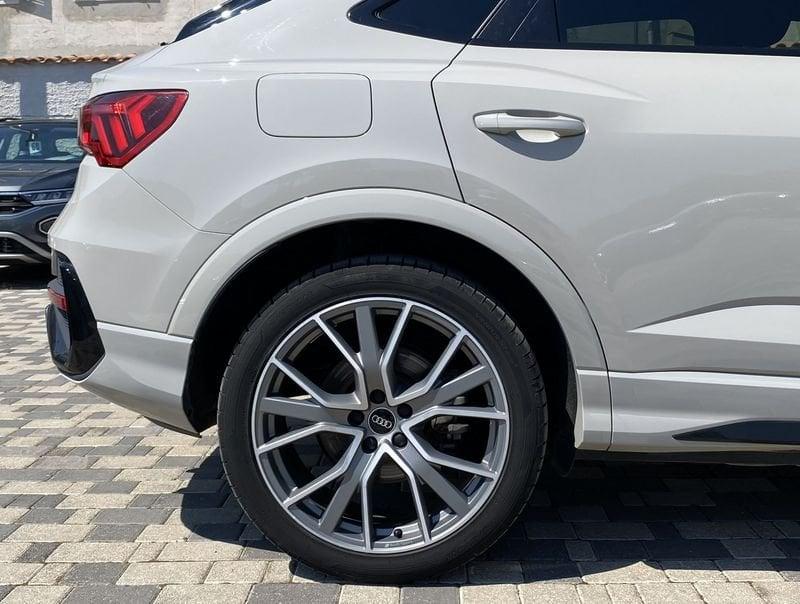 Audi Q3 SPB S Line interno ed esterno 2.0 TDI 200CV S-Tronic quattro 40