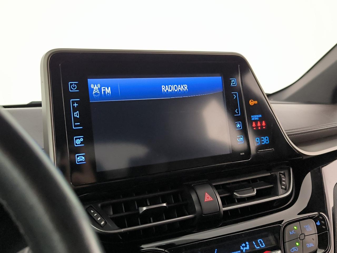 Toyota C-HR 1.8h lounge 2wd e-cvt my18