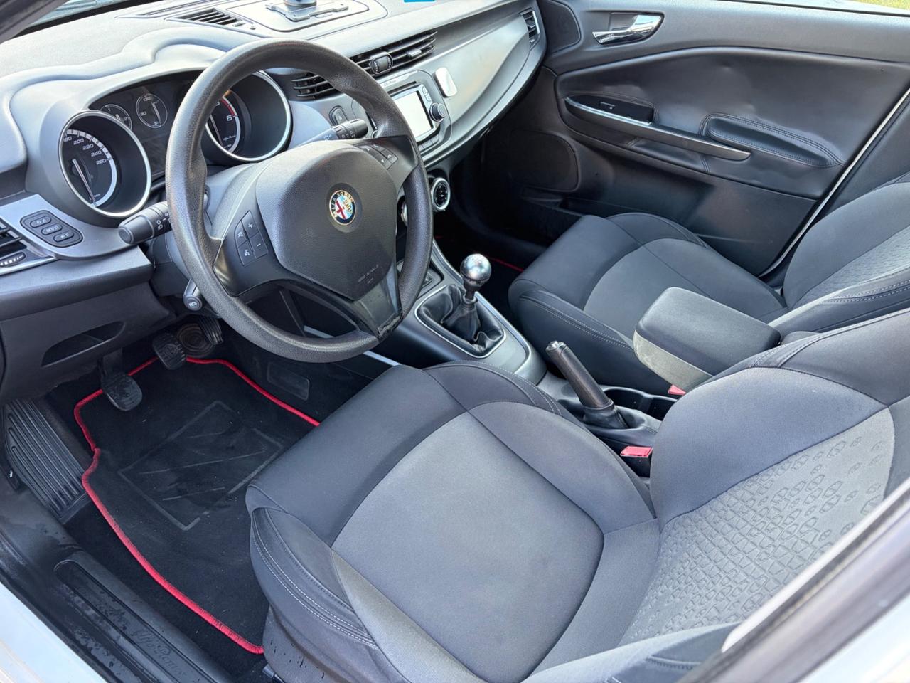 Alfa Romeo Giulietta 1.6 JTDm-2 105 CV Distinctive