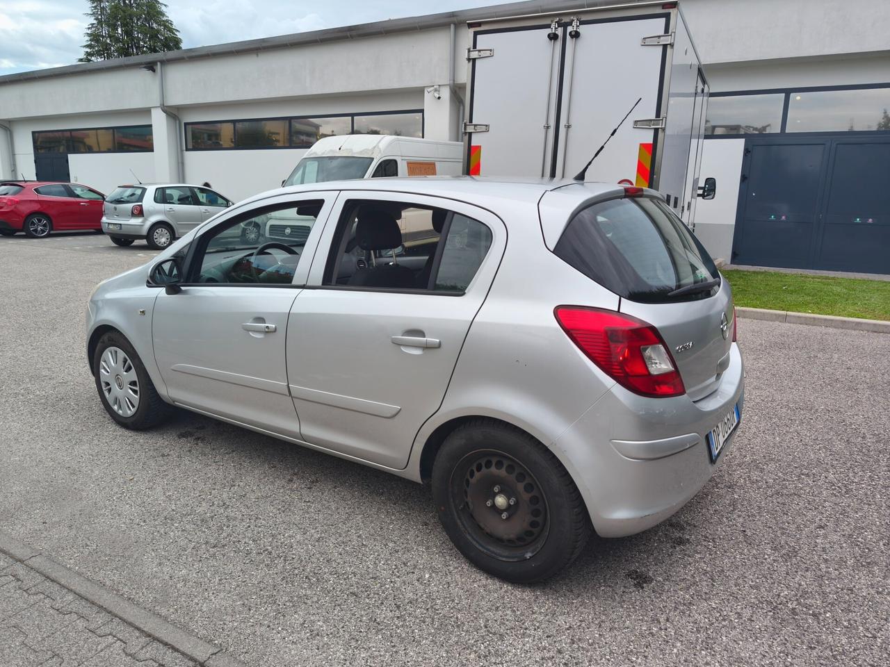 Opel Corsa 1.2 neopatentati garanzia
