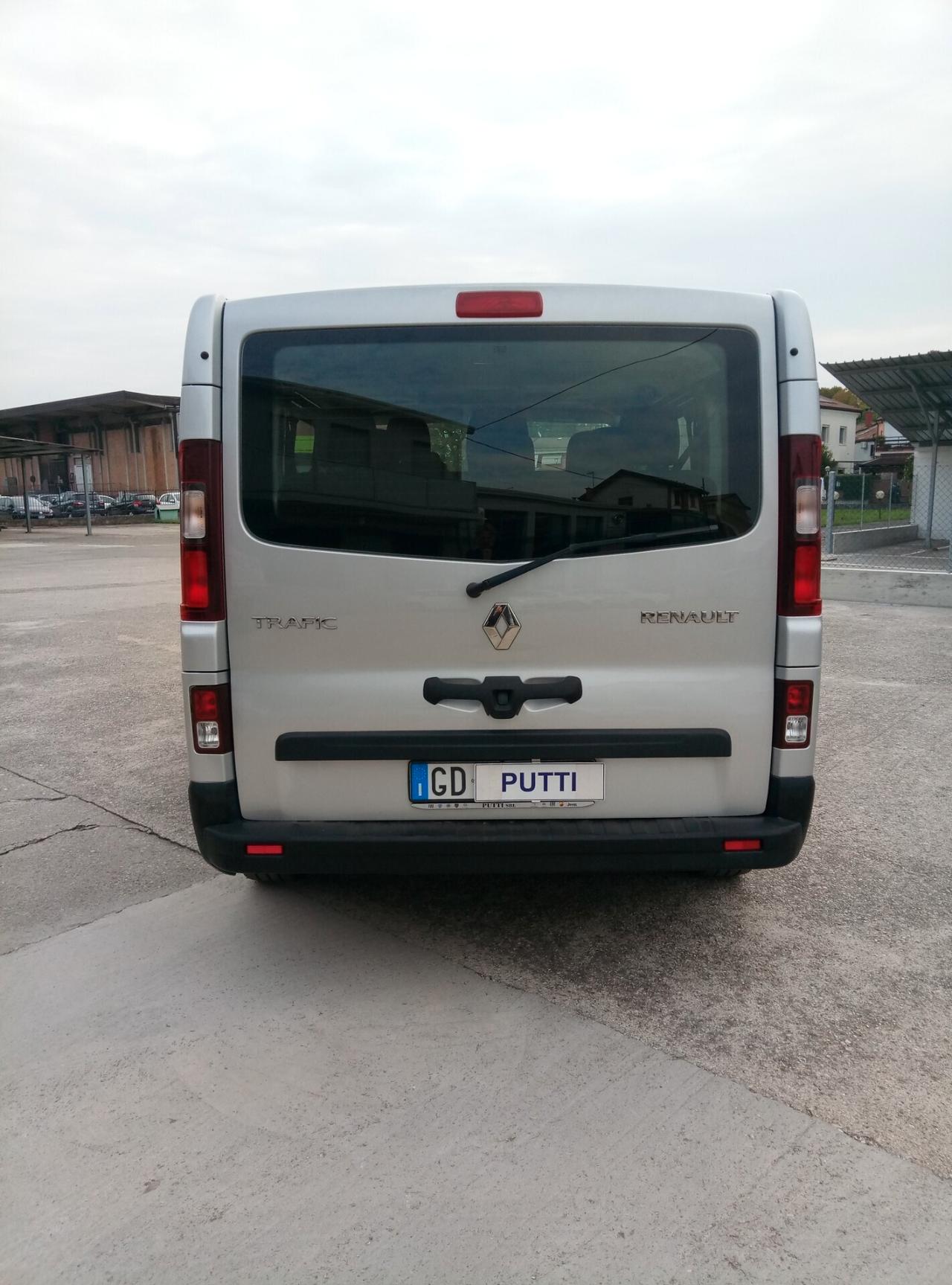 Renault Trafic T27 2.0 dCi 145CV PC-TN Zen Energy 9 POSTI