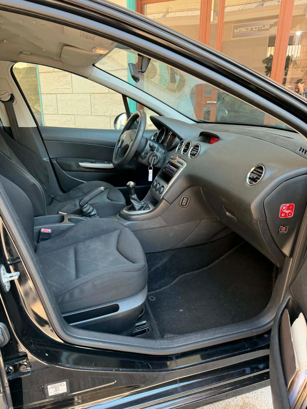 Peugeot 308 1.6 HDi 90CV 5p. Tecno