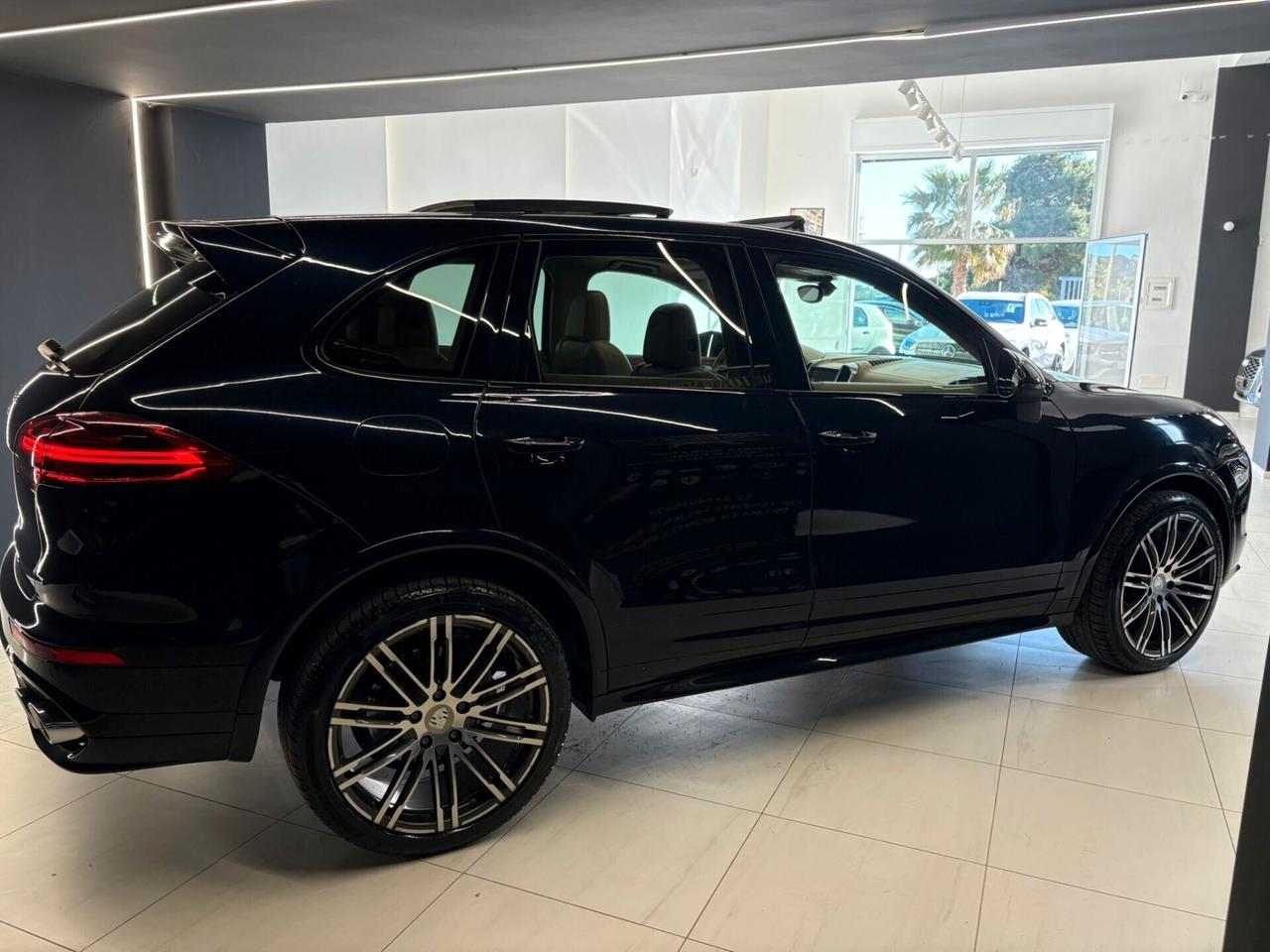 Porsche Cayenne 3.0 Diesel (TETTO,BOSE)