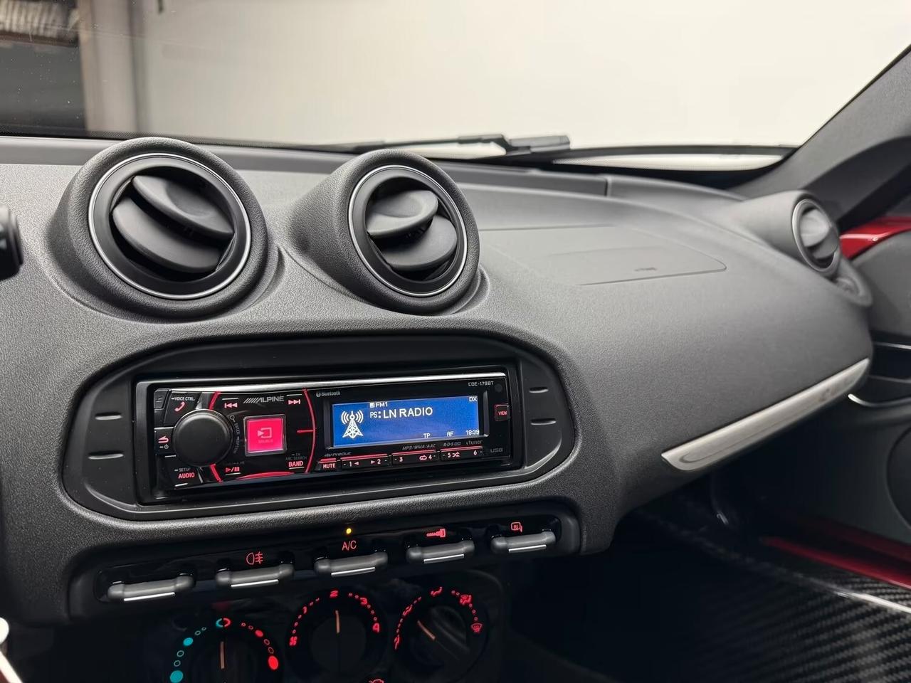 Alfa Romeo 4C 1750 TBi FULL CARBON