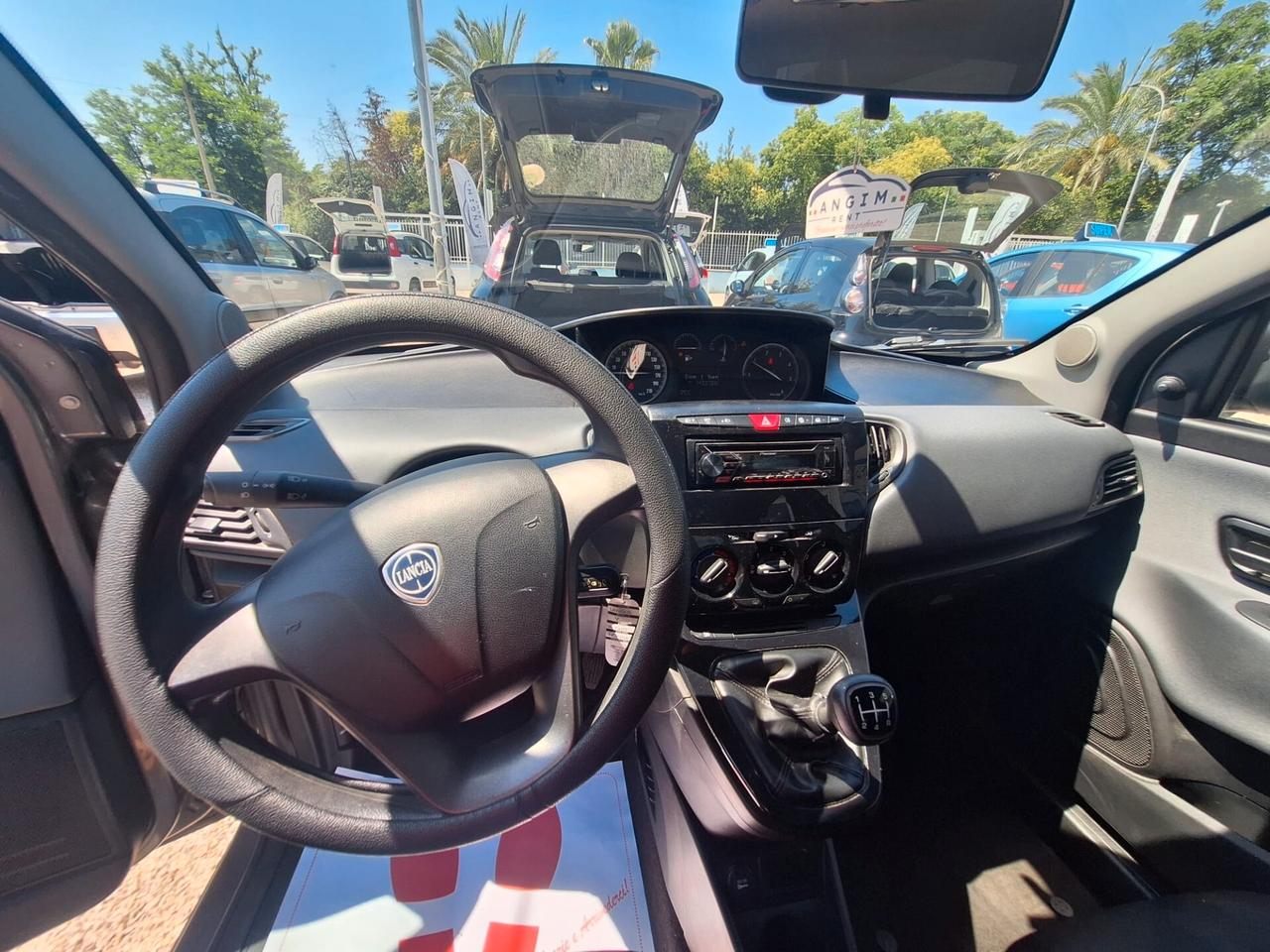 Lancia Ypsilon 1.3 MJT 16V 95 CV 5 porte Silver