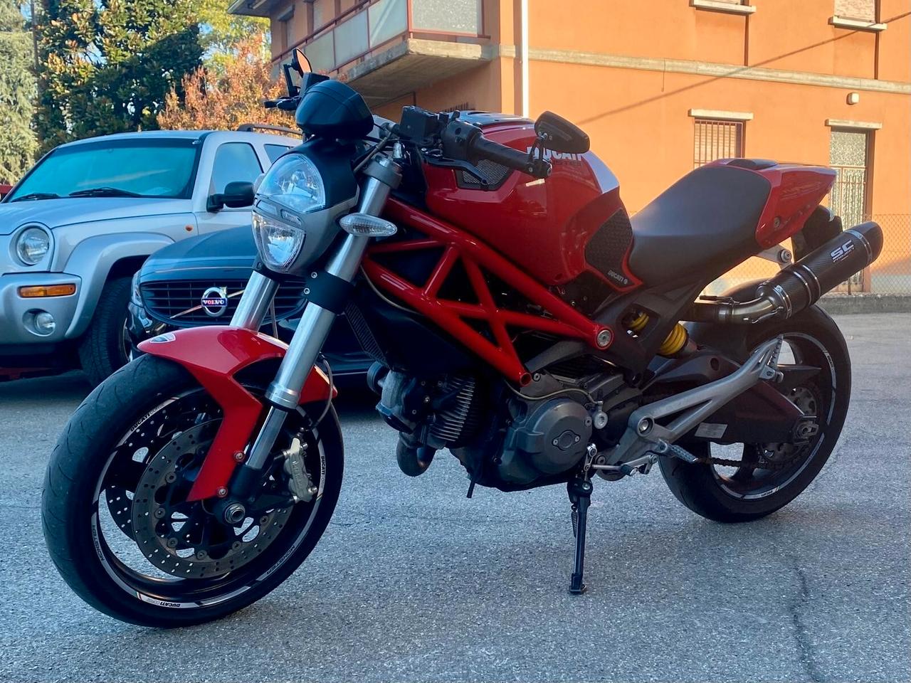 Ducati Monster 696 SPORTIVA