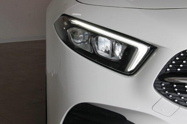 MERCEDES-BENZ A 180 dAutomatic AMGLine Premium Night Edition Uniprop.