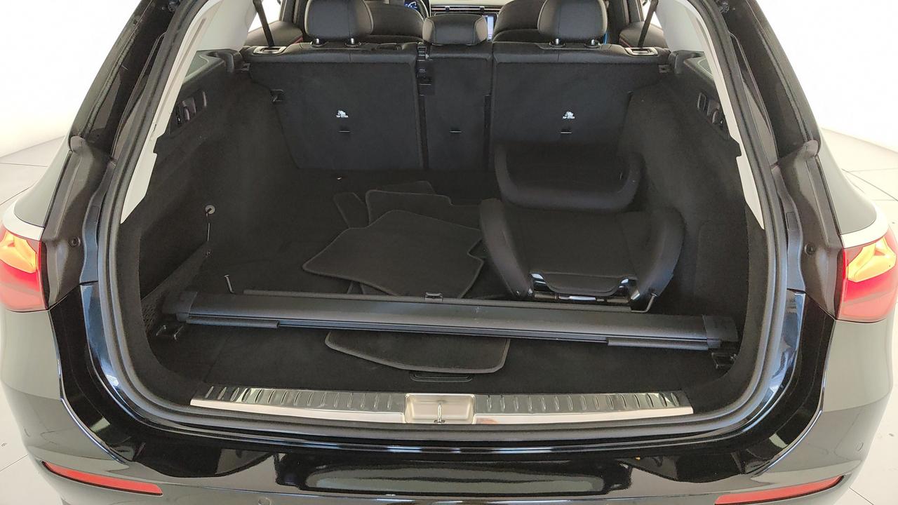 Mercedes-Benz E SW 220 d Advanced auto