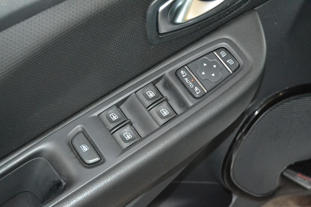 Renault Clio 1.5 dCi 75 CV Intens Navi/Xenon/Cruise/T.cam