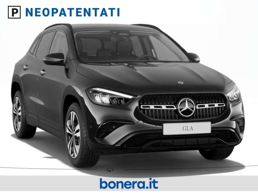 Mercedes GLA 180 180 D Progressive Advanced Plus 8G-DCT