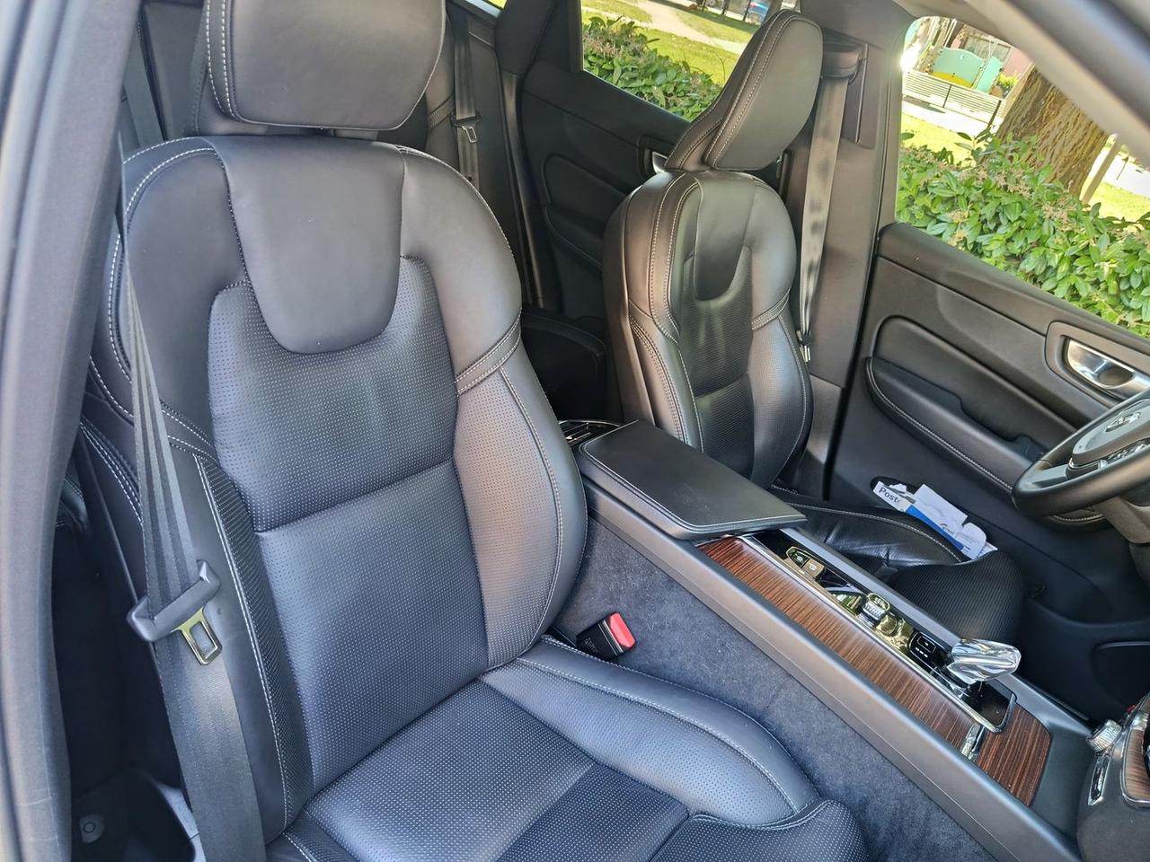 Volvo XC 60 Ultimate Dark 2.0 B4 MHEV #11036