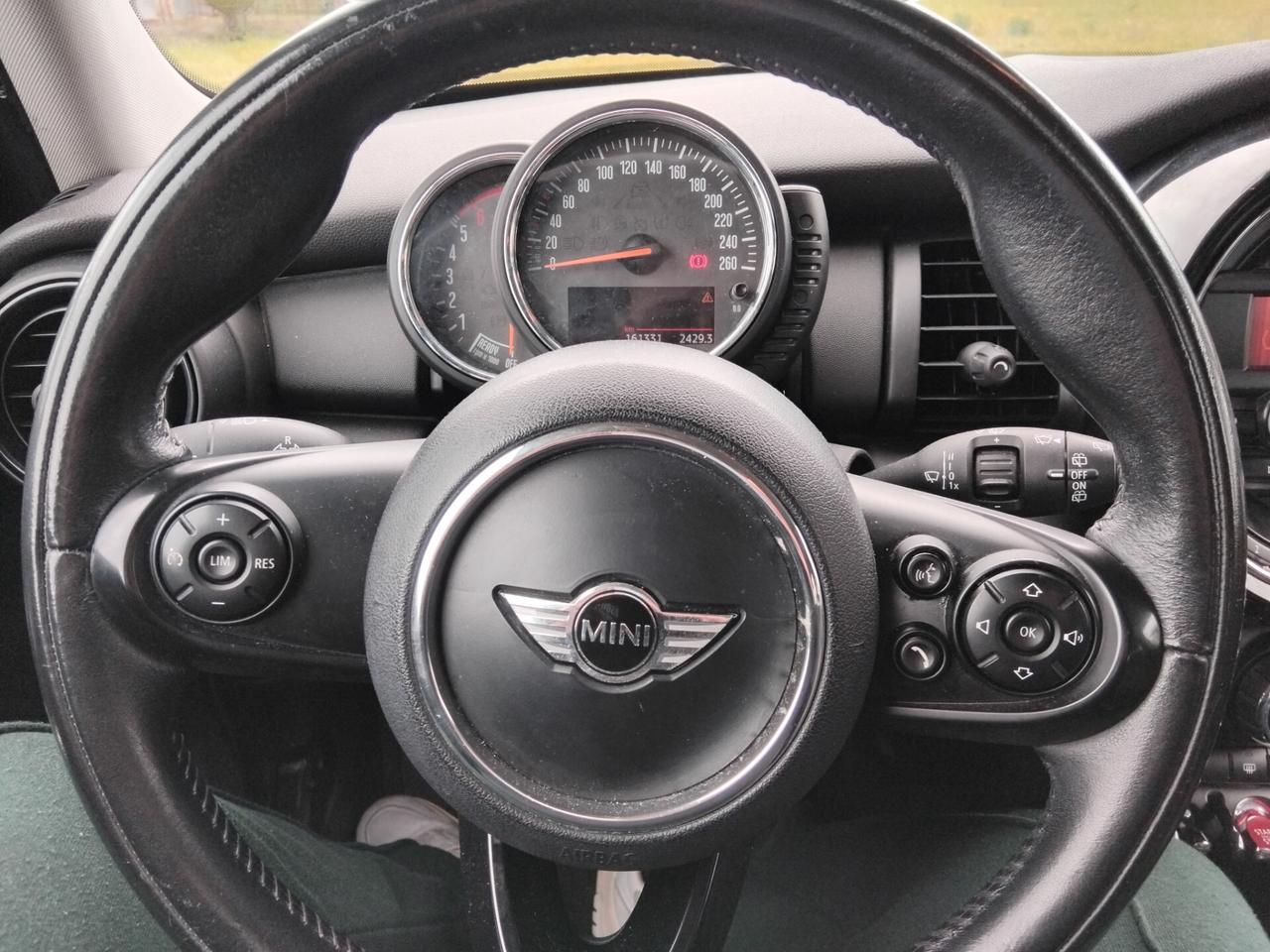 Mini cooper 5 porte 1.5 95cv