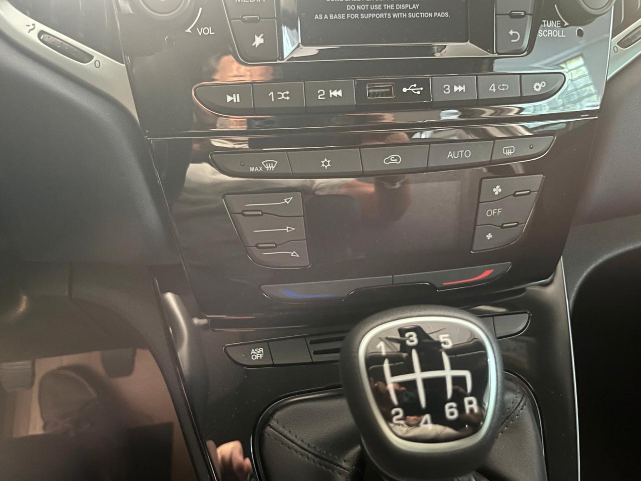 Lancia Ypsilon 1.0 FireFly 5 porte S&S Hybrid Gold Plus