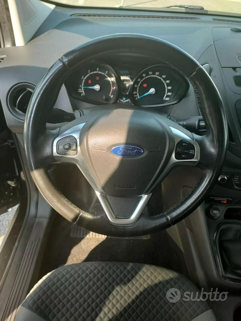 FORD Tourneo Courier 1.0 EcoBoost 100 CV Titaniu