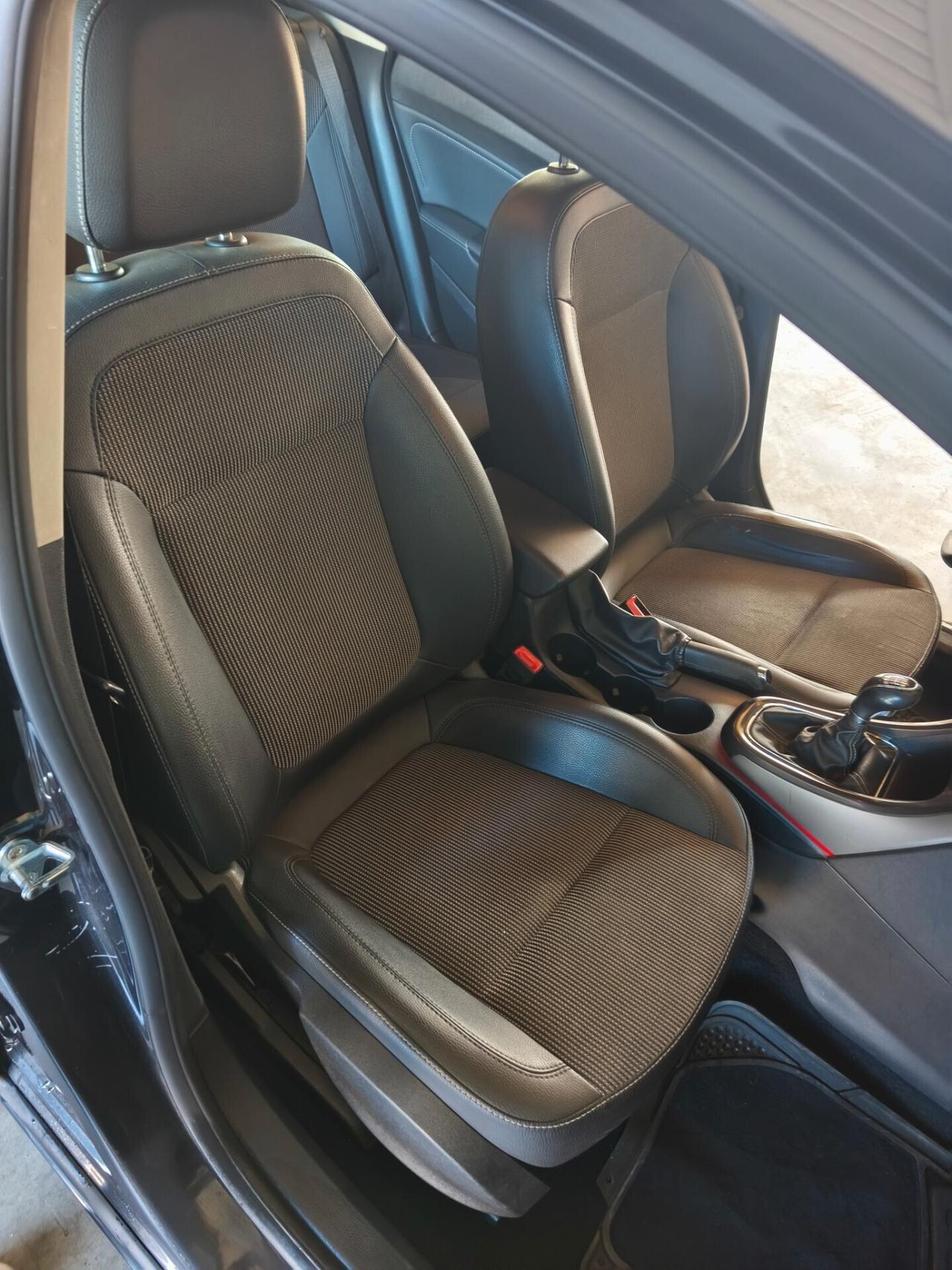 Opel Astra 1.7 CDTI 110CV 5 porte