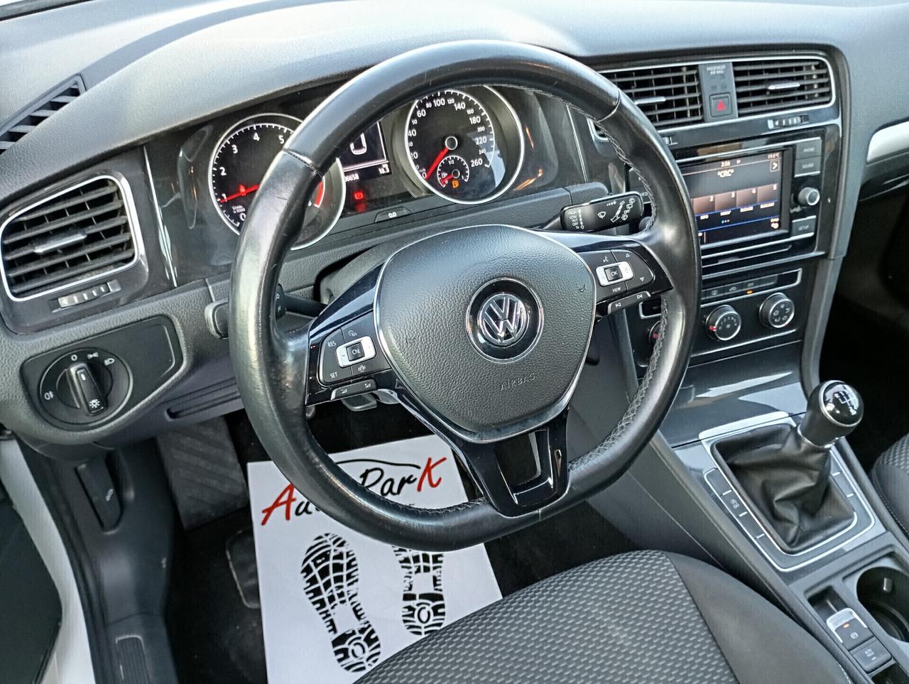 Volkswagen Golf 5P 1.0 TSI 85CV Trendline BMT