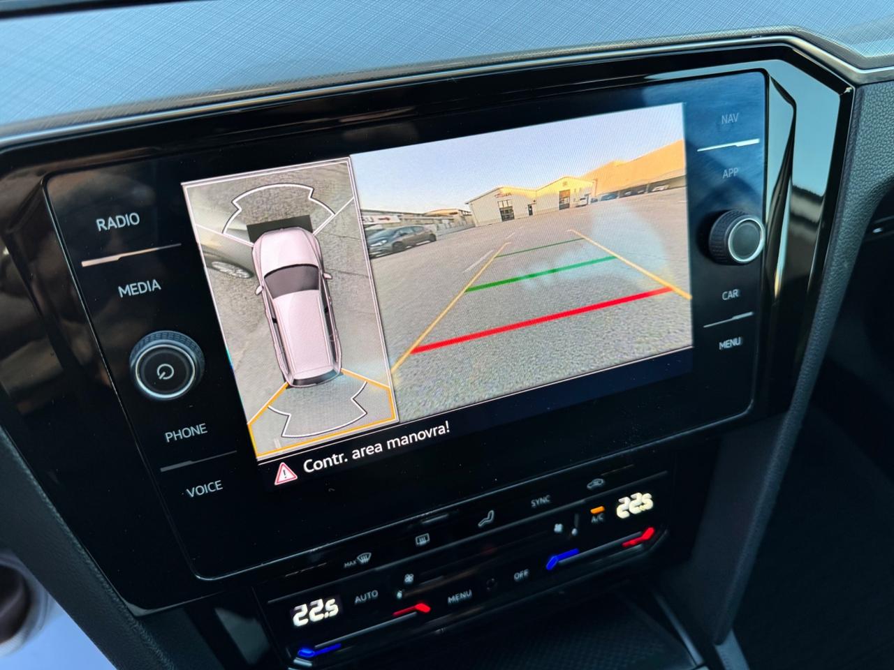 VOLKSWAGEN PASSAT Variant 2.0 Tdi Evo-Led Carplay 17
