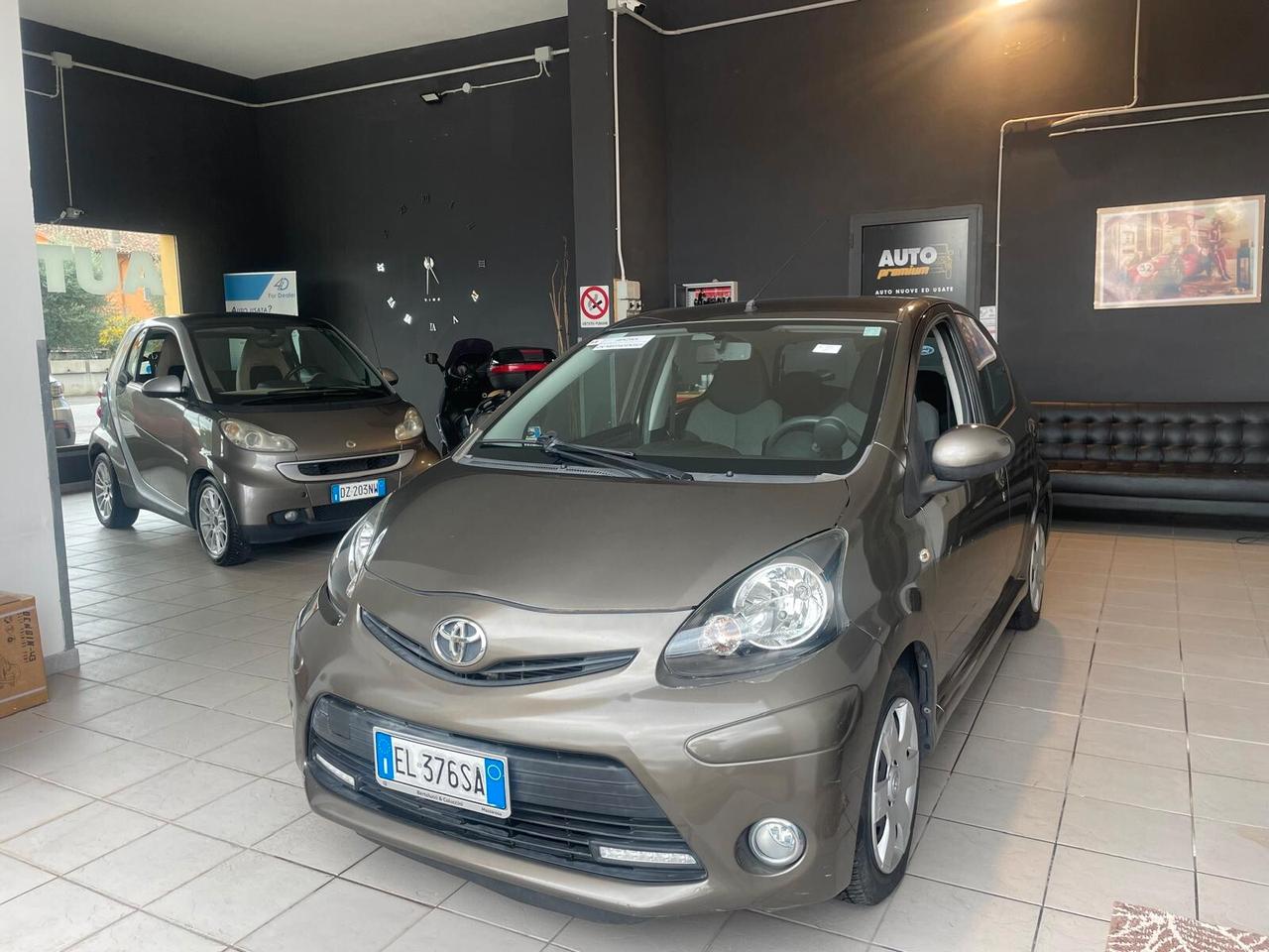 Toyota Aygo 1.0 12V VVT-i 5 porte Tobasco(X NEOPATENTATI)