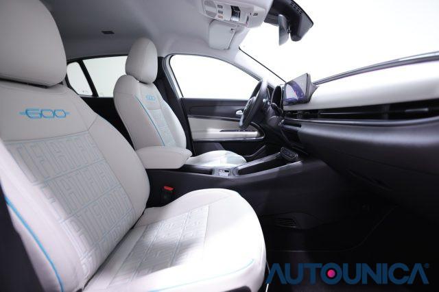 FIAT 600 HYBRID 110 CV DCT MHEV LA PRIMA AUTOMATICA