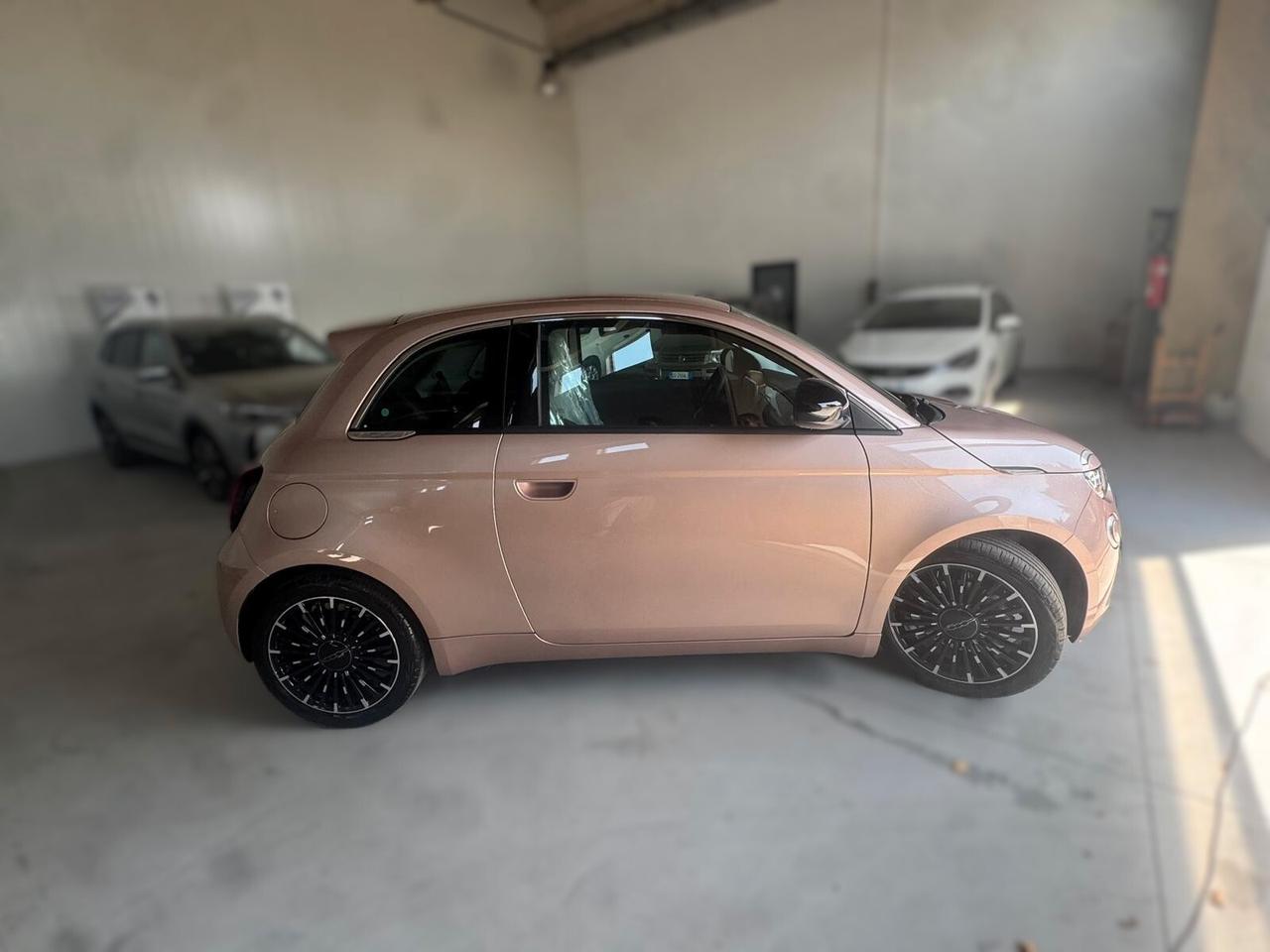Fiat 500 1.0 Hybrid 70CV -Nuova da immatricolare!