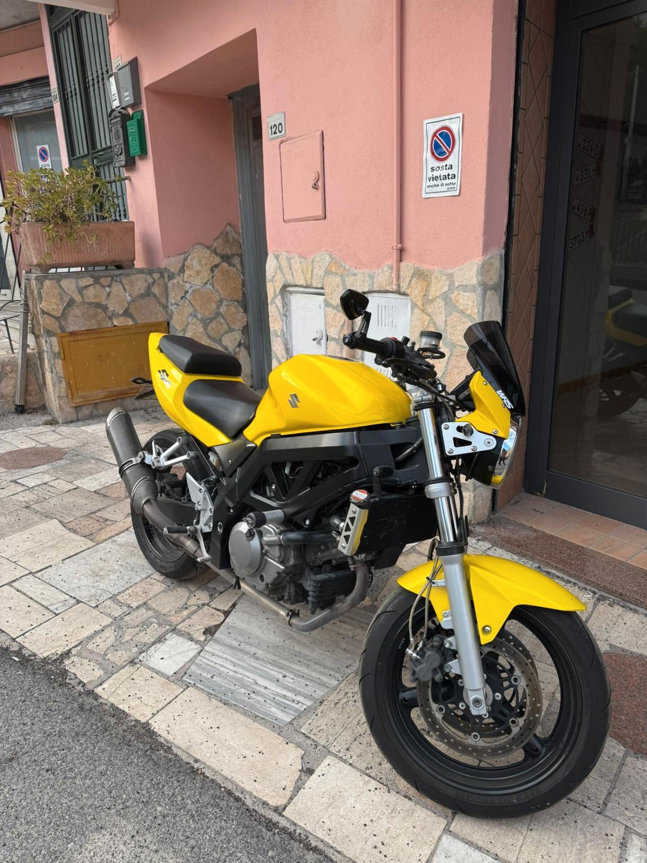 Suzuki SV 650 S 72 CV, DEPOTENZIATA A LIBRETTO, PATENTE A2, OTTIMO STATO