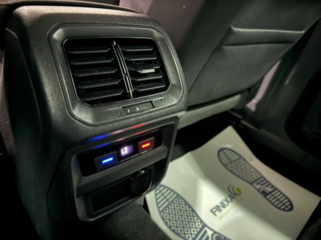 Volkswagen Tiguan 2.0TDI150CV DSG CARPLAY/AMBIENT2022