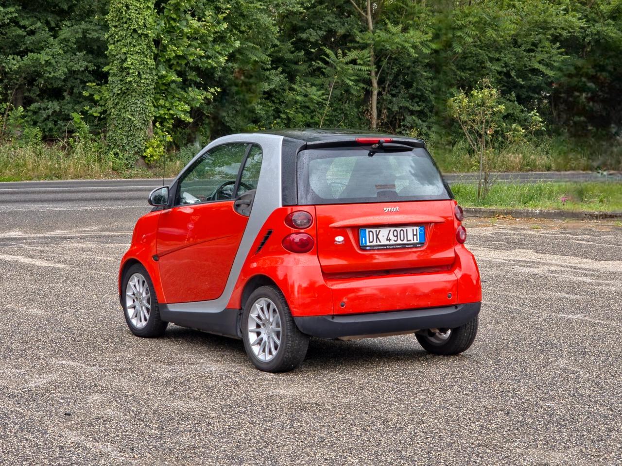 Smart ForTwo 1000 52 kW coupé limited one CV-71 2007-E4 Automatico NEO