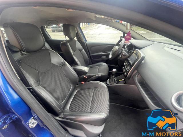 RENAULT Clio neo patentati + garanzia 12 mesi