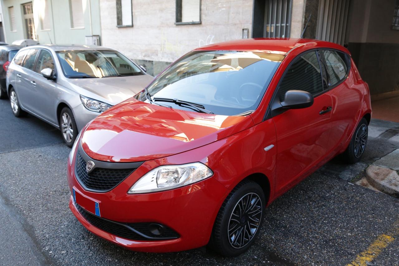 Lancia Ypsilon 1.2 69 CV 5 porte S&S Elefantino Blu