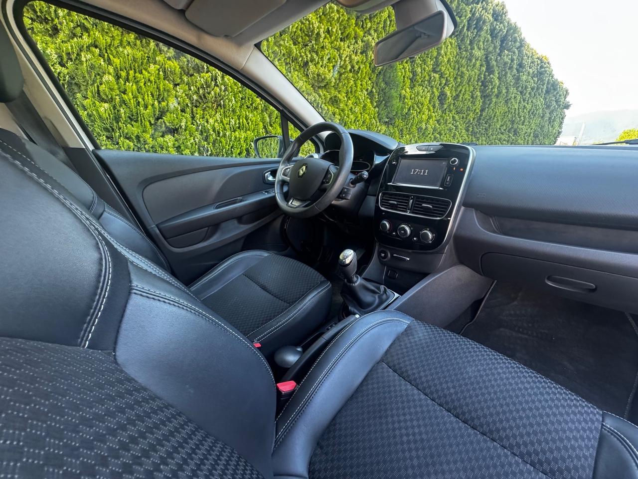 Renault Clio Sporter dCi 8V 90 CV EDC Business