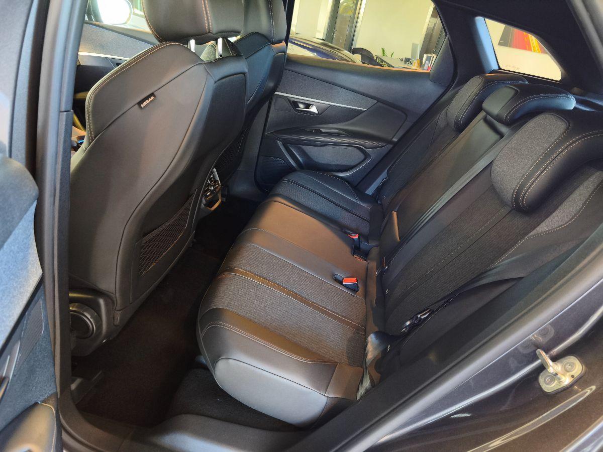 PEUGEOT 3008 1.6 BlueHDi 130 EAT8 GT Line