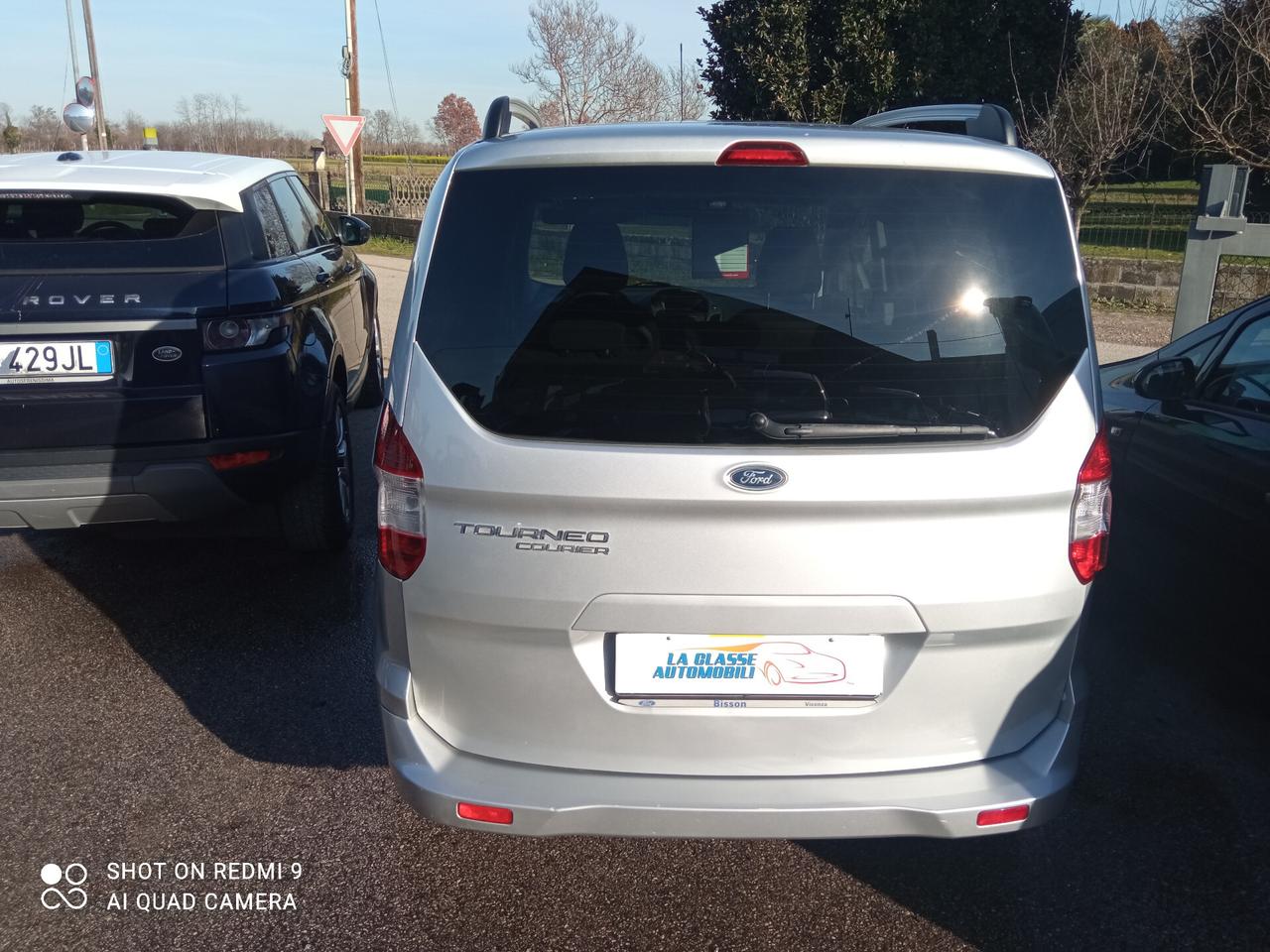 Ford Tourneo Courier 1.5 TDCI 75 CV Titanium