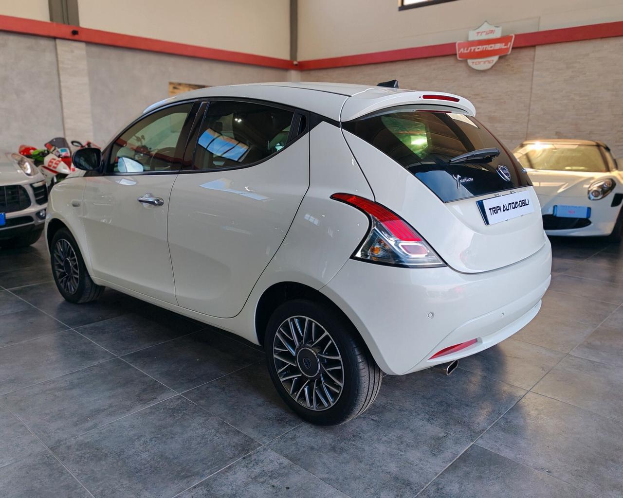 Lancia Ypsilon 1.0 FireFly Hybrid Gold PREZZO REALE