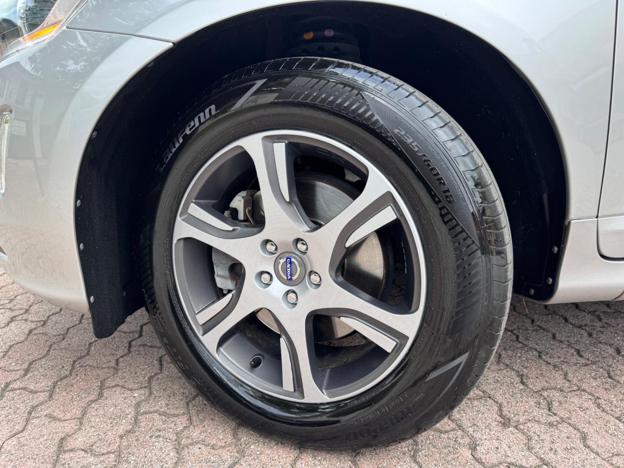 Volvo XC 60 XC60 D4 AWD Momentum